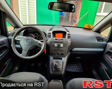 Чорний Опель Зафіра, об'ємом двигуна 1.8 л та пробігом 227 тис. км за 5500 $, фото 2 на Automoto.ua