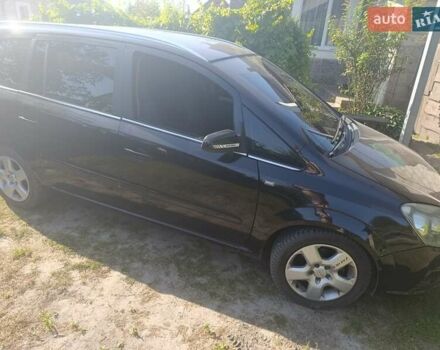 Черный Опель Зафира, объемом двигателя 1.6 л и пробегом 300 тыс. км за 5300 $, фото 3 на Automoto.ua