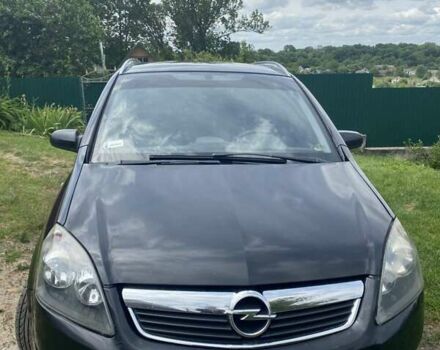 Черный Опель Зафира, объемом двигателя 1.9 л и пробегом 300 тыс. км за 6500 $, фото 3 на Automoto.ua