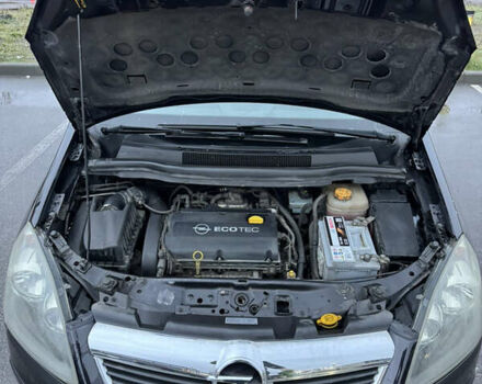 Черный Опель Зафира, объемом двигателя 1.8 л и пробегом 200 тыс. км за 6000 $, фото 14 на Automoto.ua