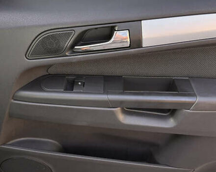 Чорний Опель Зафіра, об'ємом двигуна 1.8 л та пробігом 107 тис. км за 8200 $, фото 25 на Automoto.ua