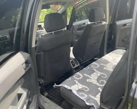 Черный Опель Зафира, объемом двигателя 1.9 л и пробегом 300 тыс. км за 6500 $, фото 1 на Automoto.ua