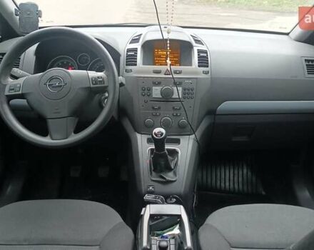 Черный Опель Зафира, объемом двигателя 1.8 л и пробегом 257 тыс. км за 5600 $, фото 19 на Automoto.ua