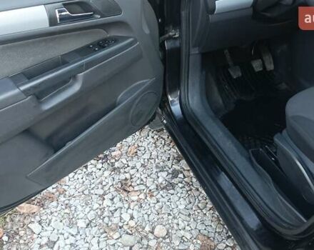 Черный Опель Зафира, объемом двигателя 1.8 л и пробегом 257 тыс. км за 5600 $, фото 15 на Automoto.ua