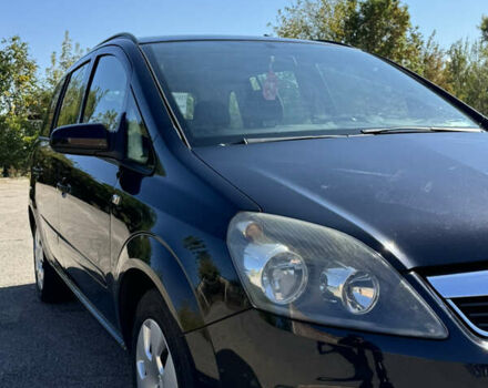 Черный Опель Зафира, объемом двигателя 1.6 л и пробегом 223 тыс. км за 6199 $, фото 14 на Automoto.ua