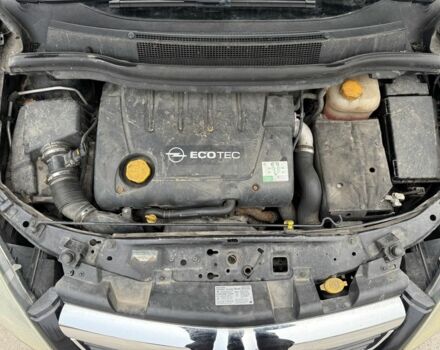 Черный Опель Зафира, объемом двигателя 1.9 л и пробегом 290 тыс. км за 2400 $, фото 14 на Automoto.ua