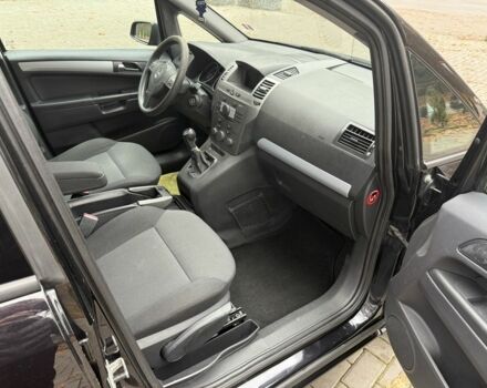 Чорний Опель Зафіра, об'ємом двигуна 1.6 л та пробігом 270 тис. км за 4750 $, фото 16 на Automoto.ua