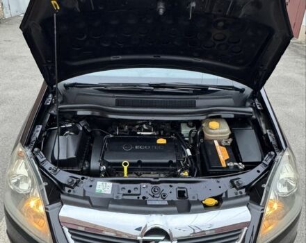 Черный Опель Зафира, объемом двигателя 1.8 л и пробегом 279 тыс. км за 4600 $, фото 8 на Automoto.ua