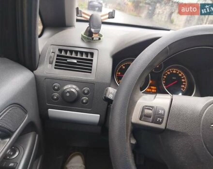 Чорний Опель Зафіра, об'ємом двигуна 1.91 л та пробігом 265 тис. км за 6100 $, фото 13 на Automoto.ua