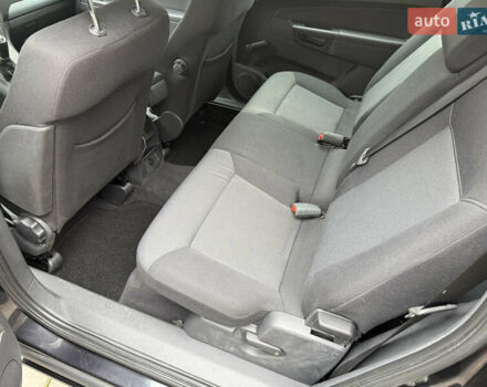 Черный Опель Зафира, объемом двигателя 1.6 л и пробегом 270 тыс. км за 4600 $, фото 10 на Automoto.ua