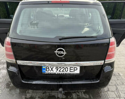 Черный Опель Зафира, объемом двигателя 1.91 л и пробегом 293 тыс. км за 5000 $, фото 5 на Automoto.ua