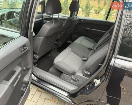 Черный Опель Зафира, объемом двигателя 1.6 л и пробегом 270 тыс. км за 4600 $, фото 9 на Automoto.ua