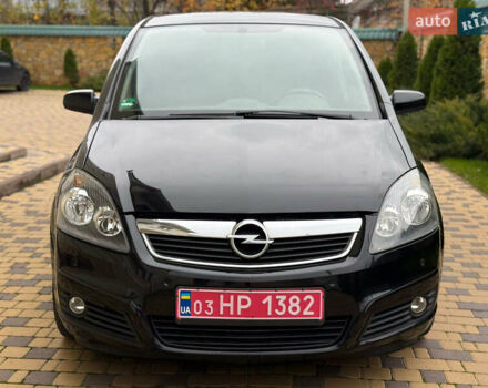 Черный Опель Зафира, объемом двигателя 1.8 л и пробегом 189 тыс. км за 5999 $, фото 1 на Automoto.ua