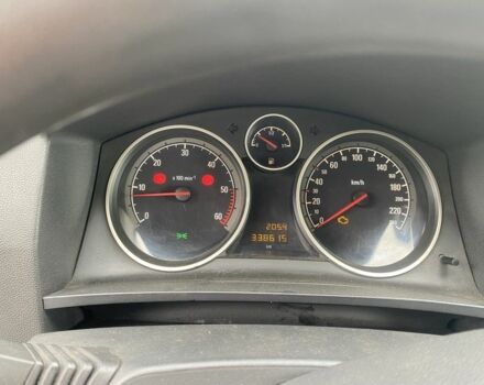 Черный Опель Зафира, объемом двигателя 1.9 л и пробегом 340 тыс. км за 5550 $, фото 13 на Automoto.ua