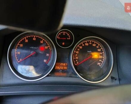 Черный Опель Зафира, объемом двигателя 2.2 л и пробегом 295 тыс. км за 4700 $, фото 10 на Automoto.ua