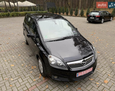 Черный Опель Зафира, объемом двигателя 1.6 л и пробегом 270 тыс. км за 4600 $, фото 8 на Automoto.ua