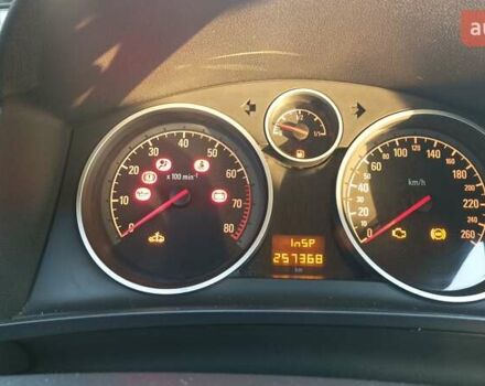 Черный Опель Зафира, объемом двигателя 1.8 л и пробегом 257 тыс. км за 5600 $, фото 7 на Automoto.ua