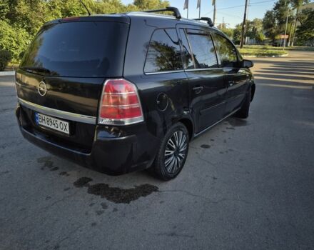 Черный Опель Зафира, объемом двигателя 1.6 л и пробегом 180 тыс. км за 4900 $, фото 11 на Automoto.ua