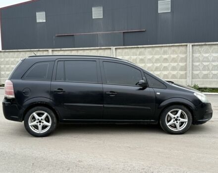 Черный Опель Зафира, объемом двигателя 1.9 л и пробегом 290 тыс. км за 2400 $, фото 1 на Automoto.ua