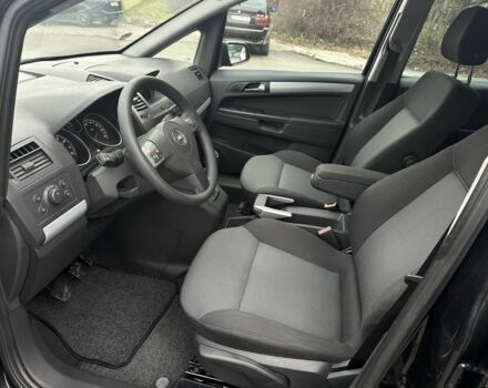 Чорний Опель Зафіра, об'ємом двигуна 1.6 л та пробігом 197 тис. км за 5700 $, фото 15 на Automoto.ua