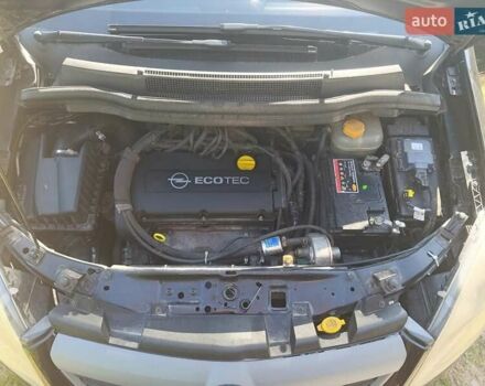 Черный Опель Зафира, объемом двигателя 1.6 л и пробегом 300 тыс. км за 5300 $, фото 10 на Automoto.ua