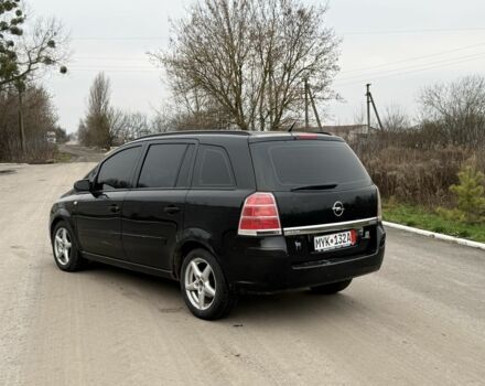 Черный Опель Зафира, объемом двигателя 1.9 л и пробегом 290 тыс. км за 2400 $, фото 3 на Automoto.ua