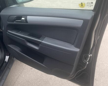 Чорний Опель Зафіра, об'ємом двигуна 1.9 л та пробігом 330 тис. км за 2250 $, фото 14 на Automoto.ua