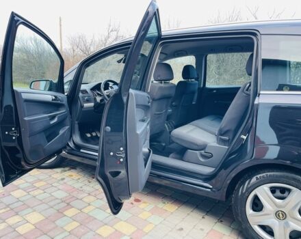 Черный Опель Зафира, объемом двигателя 1.9 л и пробегом 190 тыс. км за 5900 $, фото 13 на Automoto.ua