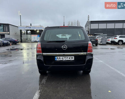 Черный Опель Зафира, объемом двигателя 1.8 л и пробегом 200 тыс. км за 6000 $, фото 5 на Automoto.ua