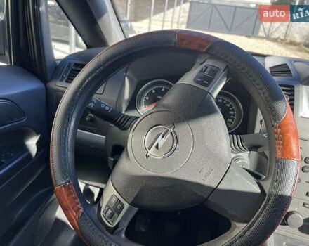 Черный Опель Зафира, объемом двигателя 1.91 л и пробегом 378 тыс. км за 3999 $, фото 5 на Automoto.ua