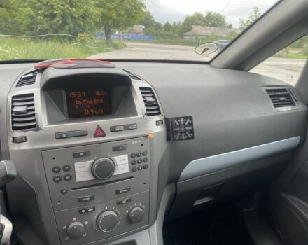 Черный Опель Зафира, объемом двигателя 1.9 л и пробегом 340 тыс. км за 5550 $, фото 12 на Automoto.ua