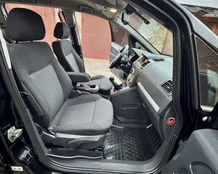 Чорний Опель Зафіра, об'ємом двигуна 1.8 л та пробігом 284 тис. км за 4600 $, фото 26 на Automoto.ua