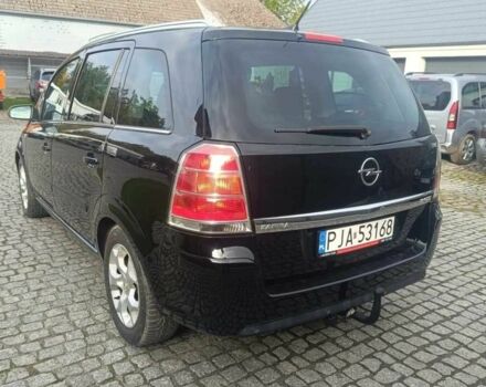 Черный Опель Зафира, объемом двигателя 1.9 л и пробегом 237 тыс. км за 2450 $, фото 3 на Automoto.ua