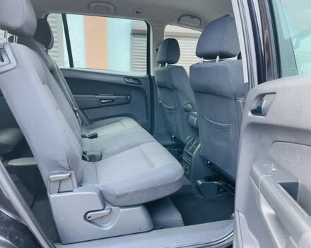 Черный Опель Зафира, объемом двигателя 1.9 л и пробегом 190 тыс. км за 5900 $, фото 10 на Automoto.ua