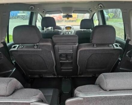 Черный Опель Зафира, объемом двигателя 1.9 л и пробегом 237 тыс. км за 2450 $, фото 6 на Automoto.ua