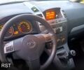 Черный Опель Зафира, объемом двигателя 1.6 л и пробегом 240 тыс. км за 5500 $, фото 8 на Automoto.ua