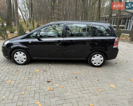 Черный Опель Зафира, объемом двигателя 1.6 л и пробегом 270 тыс. км за 4600 $, фото 6 на Automoto.ua