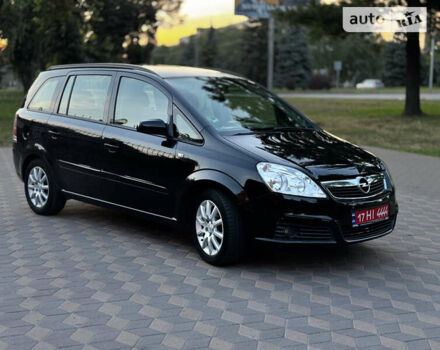 Черный Опель Зафира, объемом двигателя 1.6 л и пробегом 292 тыс. км за 6550 $, фото 3 на Automoto.ua