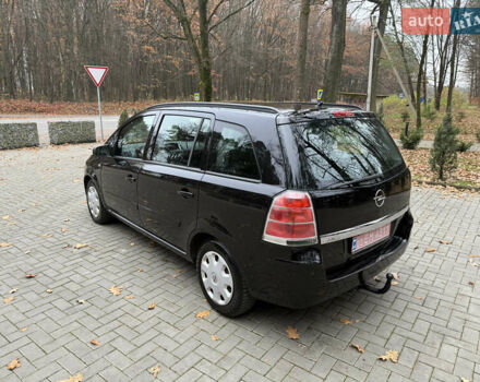 Черный Опель Зафира, объемом двигателя 1.6 л и пробегом 270 тыс. км за 4600 $, фото 5 на Automoto.ua