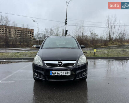 Черный Опель Зафира, объемом двигателя 1.8 л и пробегом 200 тыс. км за 6000 $, фото 1 на Automoto.ua