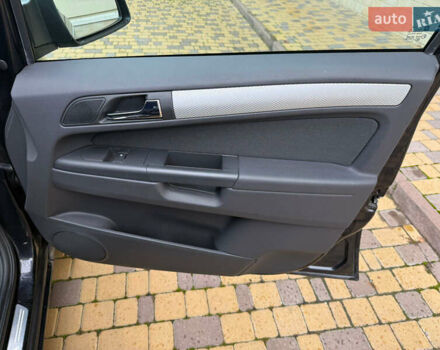 Черный Опель Зафира, объемом двигателя 1.8 л и пробегом 189 тыс. км за 5999 $, фото 15 на Automoto.ua