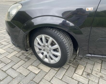 Черный Опель Зафира, объемом двигателя 1.9 л и пробегом 340 тыс. км за 5550 $, фото 10 на Automoto.ua