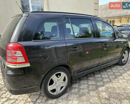 Черный Опель Зафира, объемом двигателя 1.69 л и пробегом 184 тыс. км за 4800 $, фото 4 на Automoto.ua