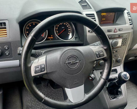 Черный Опель Зафира, объемом двигателя 1.8 л и пробегом 179 тыс. км за 6750 $, фото 24 на Automoto.ua