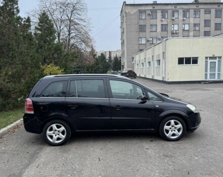 Черный Опель Зафира, объемом двигателя 1.9 л и пробегом 250 тыс. км за 3250 $, фото 4 на Automoto.ua