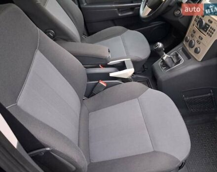 Черный Опель Зафира, объемом двигателя 1.8 л и пробегом 252 тыс. км за 5650 $, фото 65 на Automoto.ua