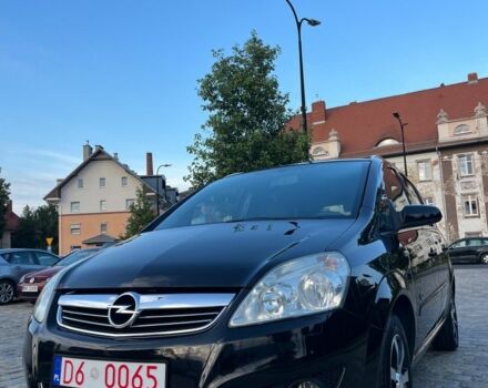 Черный Опель Зафира, объемом двигателя 1.8 л и пробегом 228 тыс. км за 7300 $, фото 2 на Automoto.ua