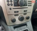 Черный Опель Зафира, объемом двигателя 1.6 л и пробегом 213 тыс. км за 6750 $, фото 129 на Automoto.ua