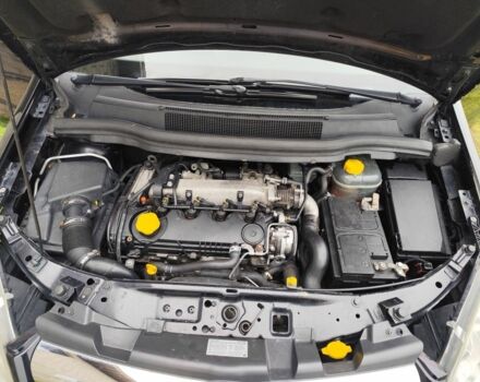 Чорний Опель Зафіра, об'ємом двигуна 1.9 л та пробігом 270 тис. км за 5900 $, фото 1 на Automoto.ua