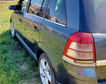 Чорний Опель Зафіра, об'ємом двигуна 1.69 л та пробігом 325 тис. км за 5700 $, фото 2 на Automoto.ua